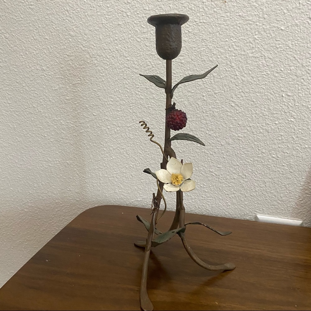 Beautiful floral candle stick 🌸🌼